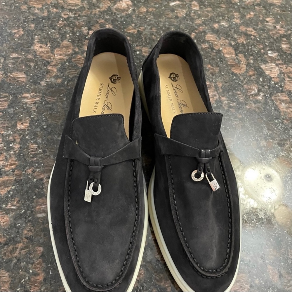 Loro Piana Summer Charms Walk suede 38.5